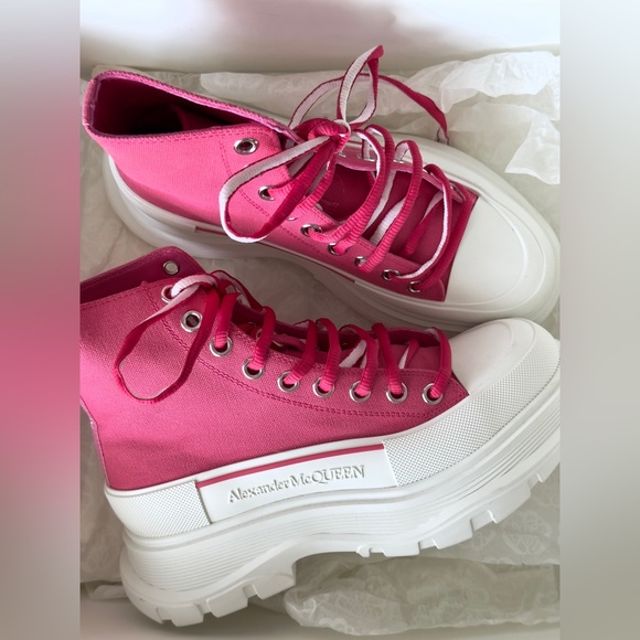 New Alexander McQueen Women’s Sneakers - Picture 2 of 6